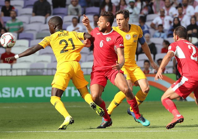 关于马赛迎亚冠关键赛，清晨绝杀压哨，质疑声仍在，年轻球员得到机会的信息-米兰体育APP